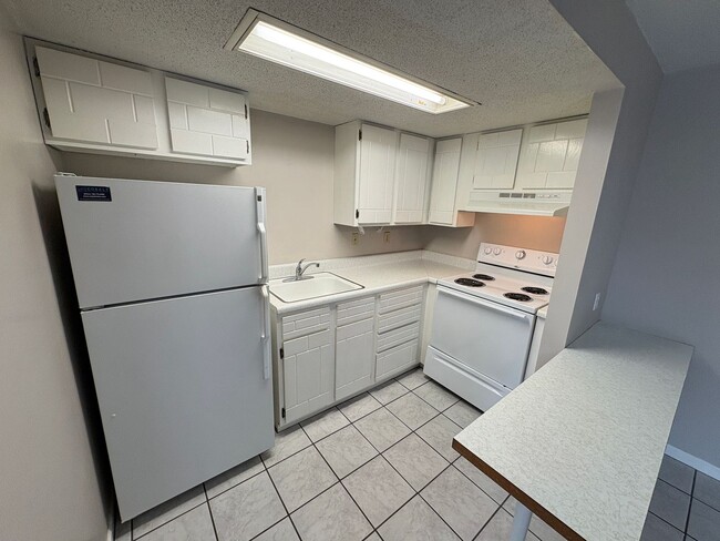 Photo - Affordable Apartment 1/2 Block from Campus!