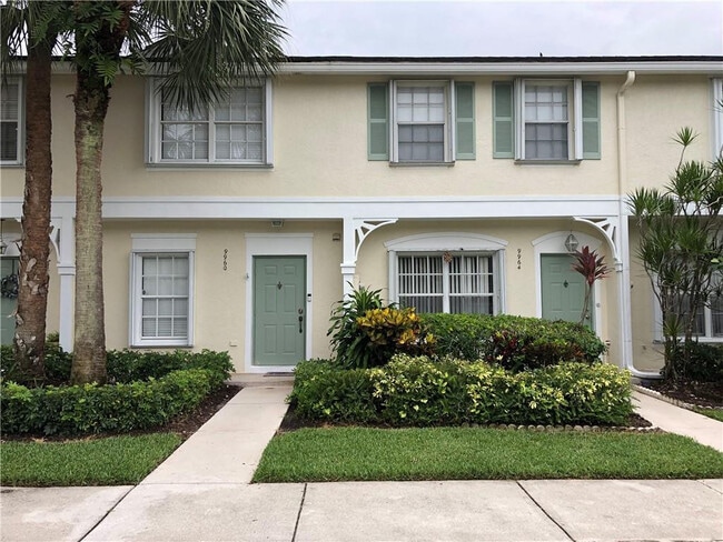 Building Photo - 9960 NW 57th Manor