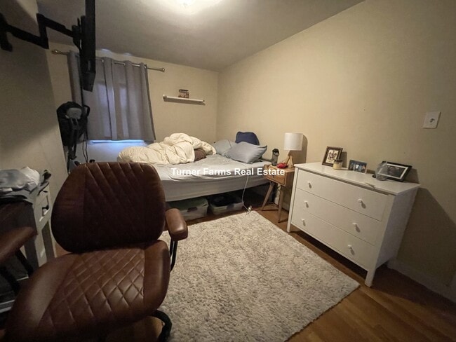 Photo - 266 Gold St Unit 03