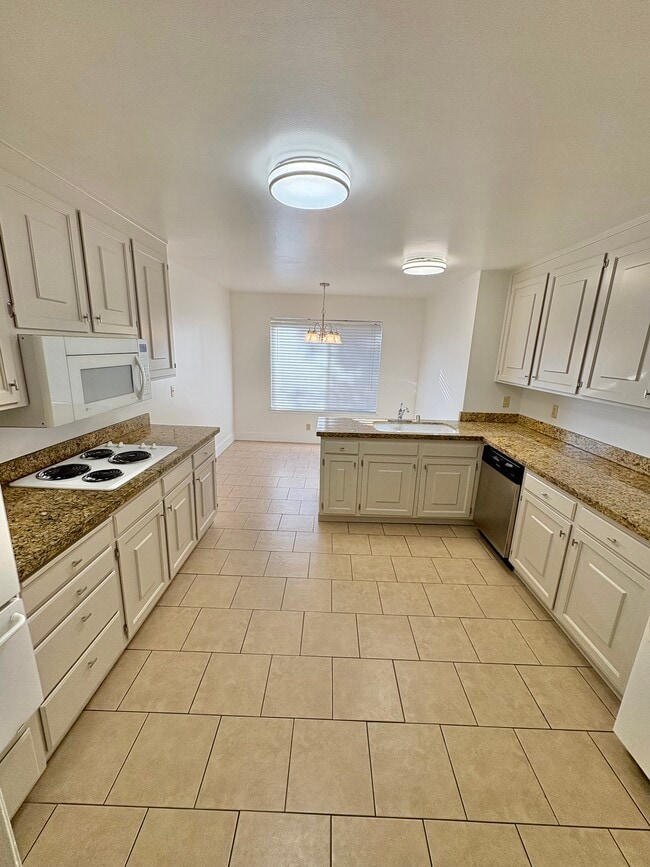 Photo - 959 Wallace Dr