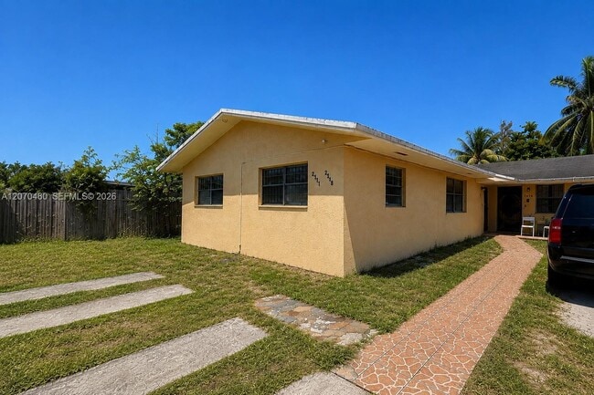 Building Photo - 2484 NW 101st St Unit 2484