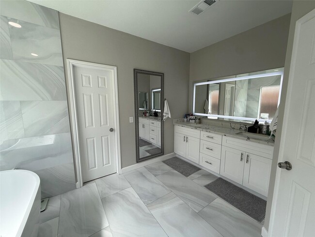 Photo - 22430 Tullis Trail Ct
