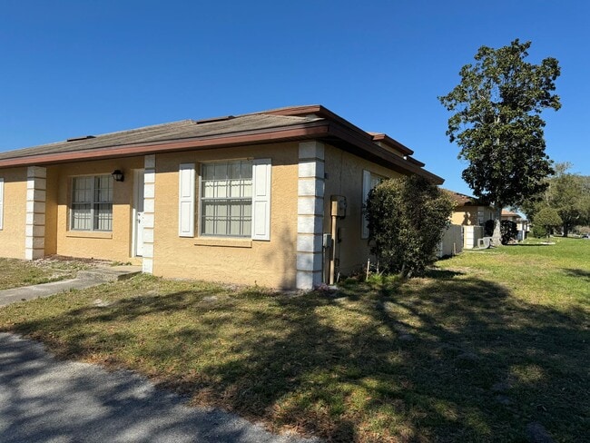 Photo - Spacious 3 bedroom, 2 bathrooms multiplex unit.