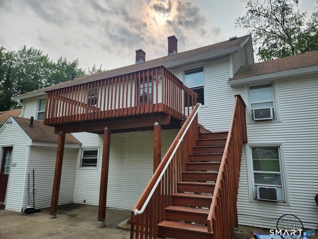 283 Somers Rd