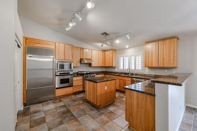 Photo - 5215 E Wallace Ave