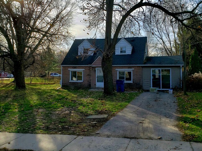 Cute 3 bedroom 2 bath home in Corunna