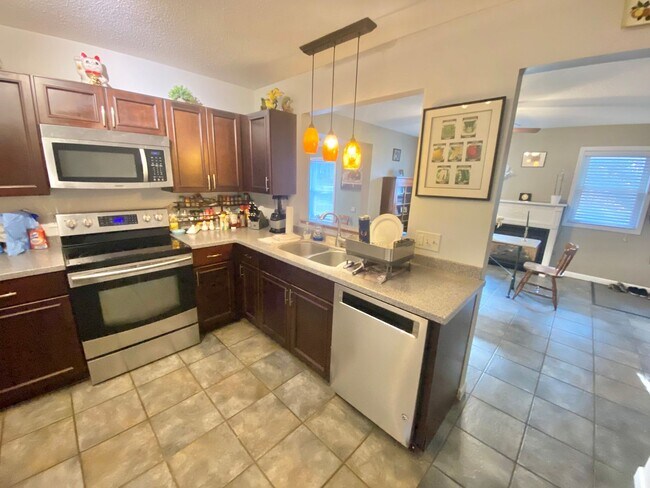 Photo - 56 Morellen Ln Unit A