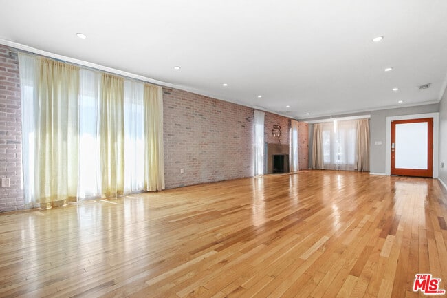 Photo - 1246 N Genesee Ave