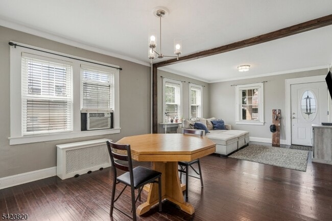 Photo - 110 Parker St