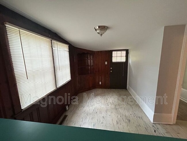 Photo - 241 Davis St