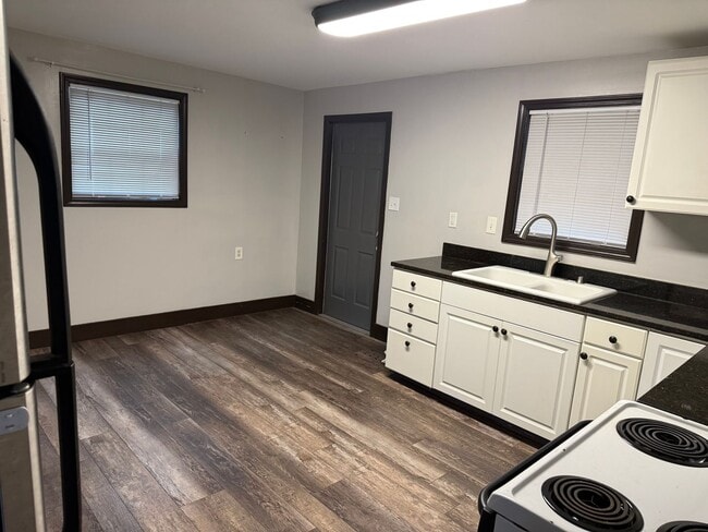 Photo - MOVE IN READY!