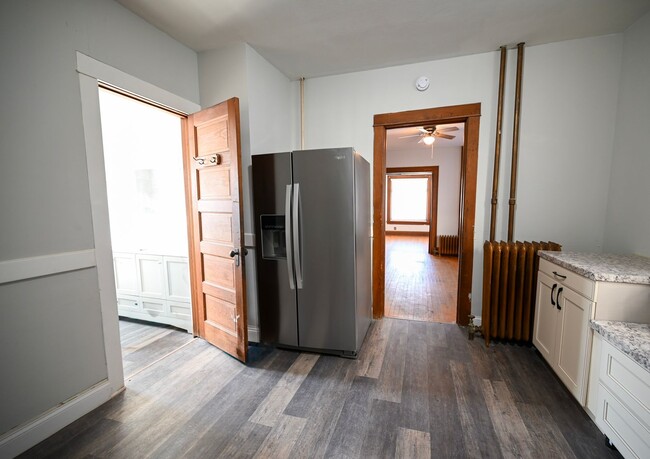 Photo - 405-407 W Main St - Duplex Unit 405