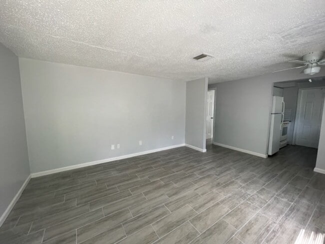 Photo - 5821 12th St E Unidad 5823 12th Street East