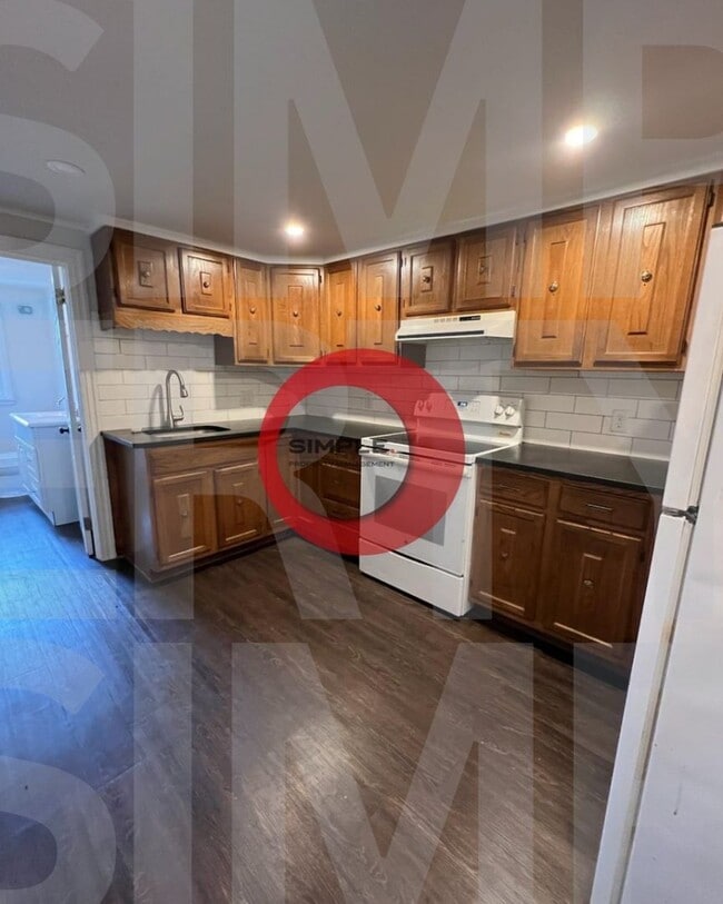 Building Photo - 243 1/2 Beech Street Unit 2 Rental