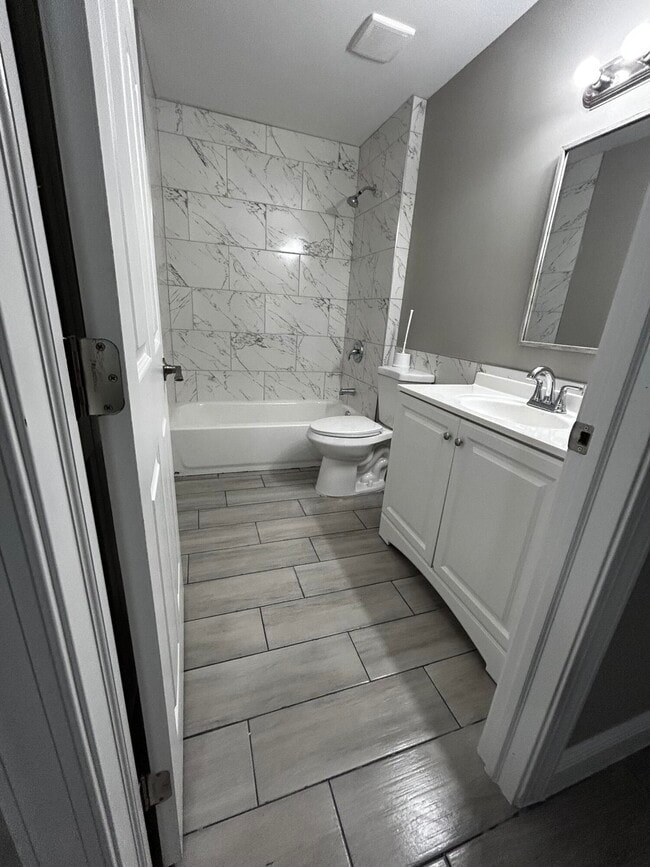 Photo - 325 N 14th St