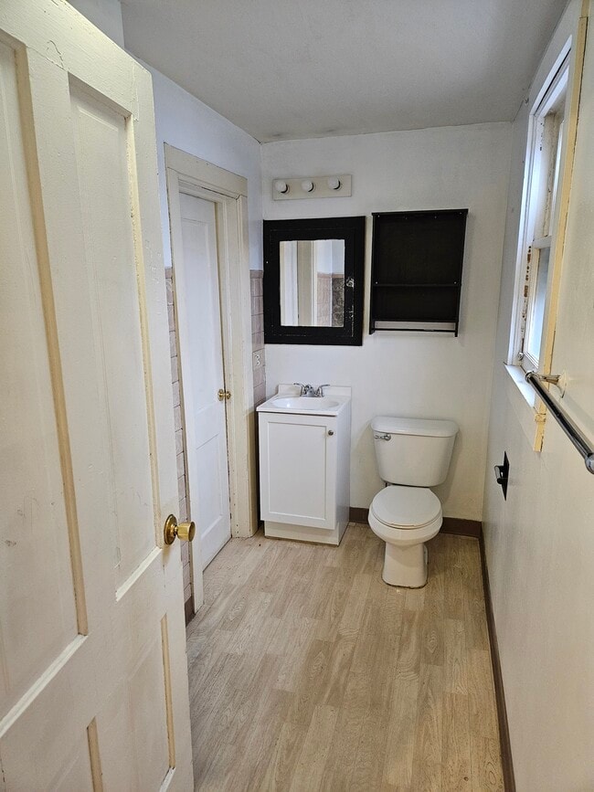 Photo - 1519 Avon St Unidad 1519