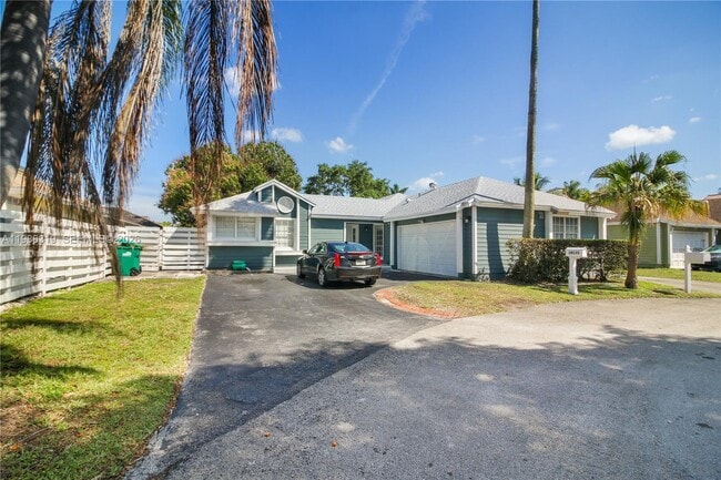 Photo - 10135 SW 139th Pl