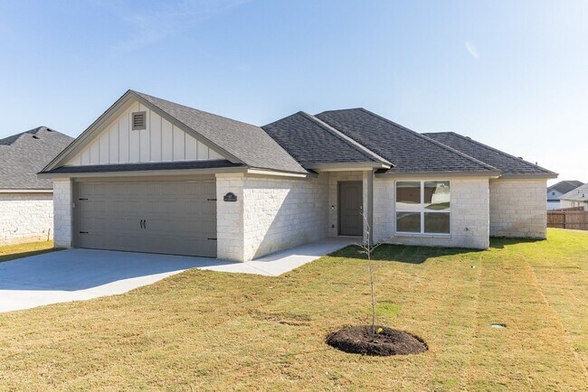 Photo - 117 Mike Warner Dr