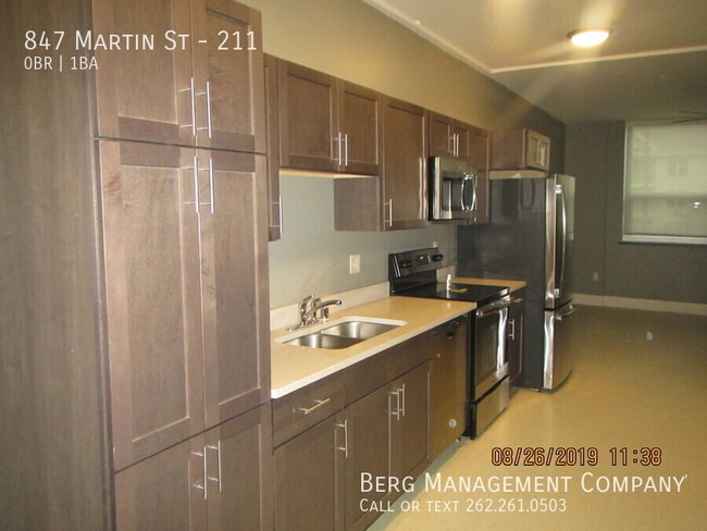 Building Photo - 847 Martin St Unit 211