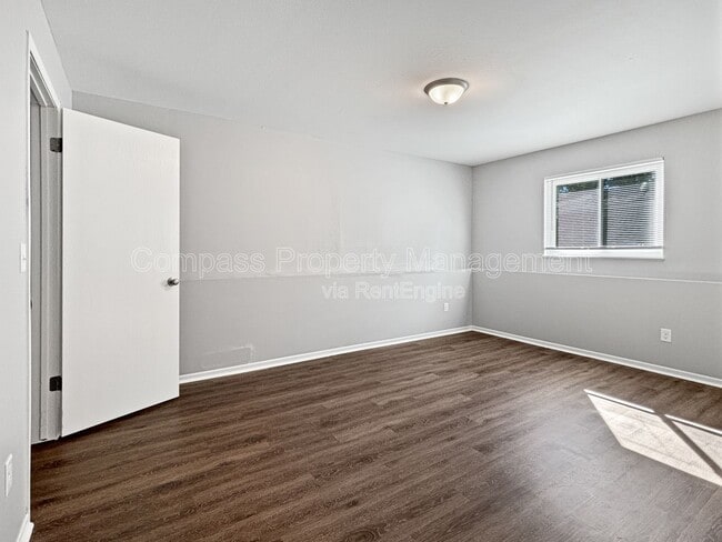 Photo - 1018 Abbey Ct Unit 3