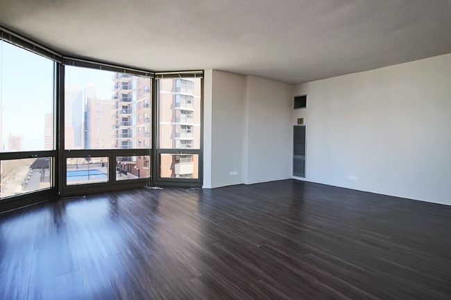 Photo - 1148 N Dearborn St