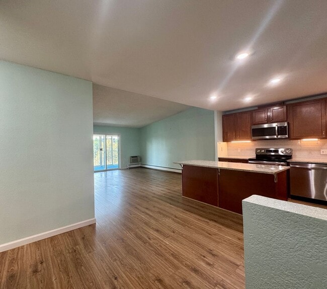 Building Photo - 3082 S Wheeling Way