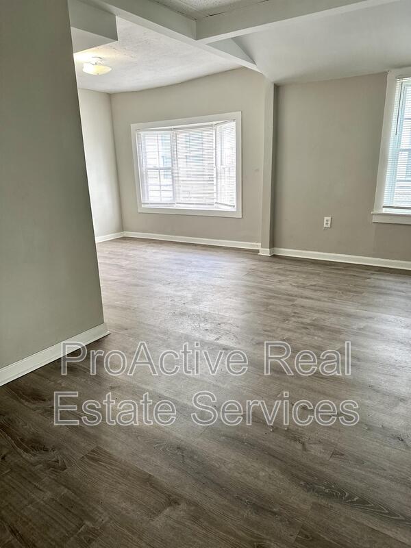 224 W Government Ave