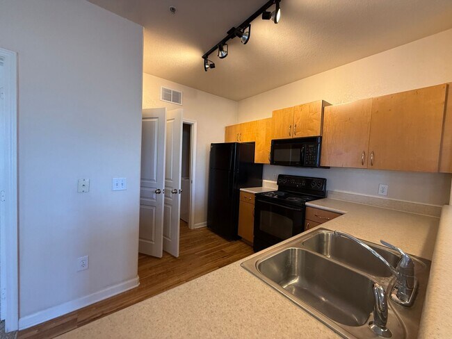 Photo - Bright & Comfortable 1-Bedroom Apartment i... Unit 166