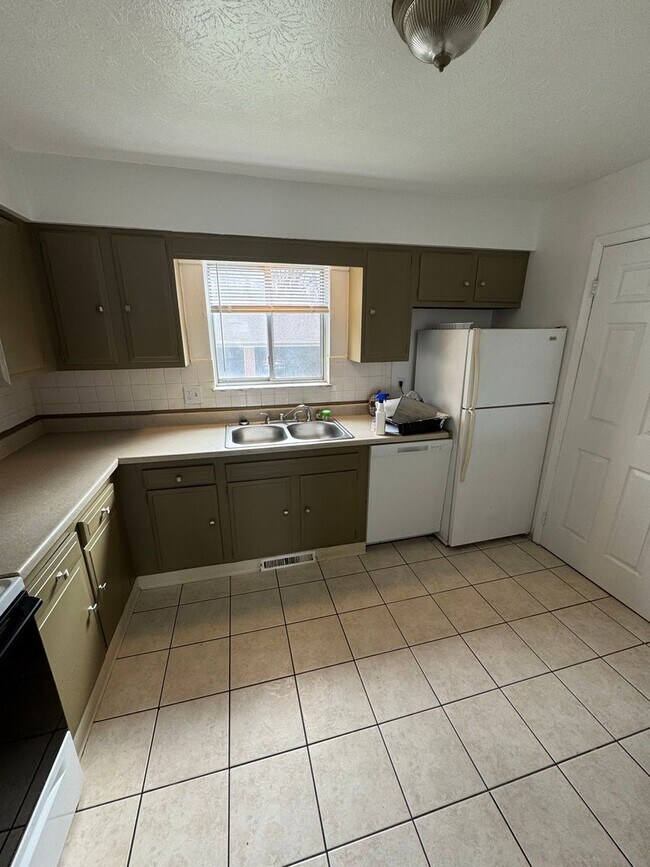 Photo - LMB-Stow Apts, LLC  for First Prop II Unit 4