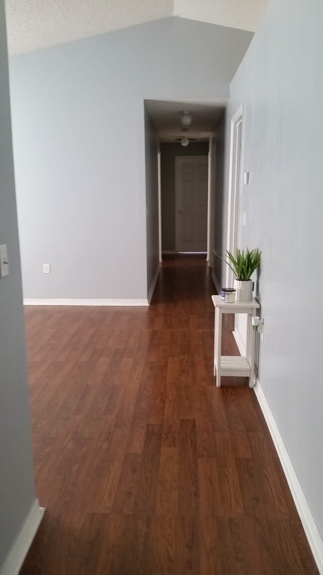 Photo - 8522 Rainbow Ave