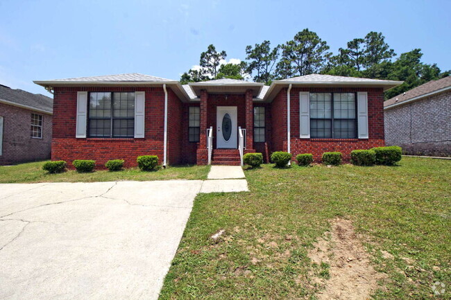 Building Photo - Spacious 3BD/2BA Brick Home Near UWF with ...