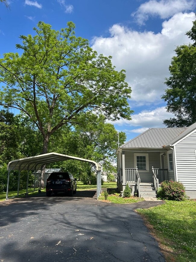Photo - Adorable Chickamauga House