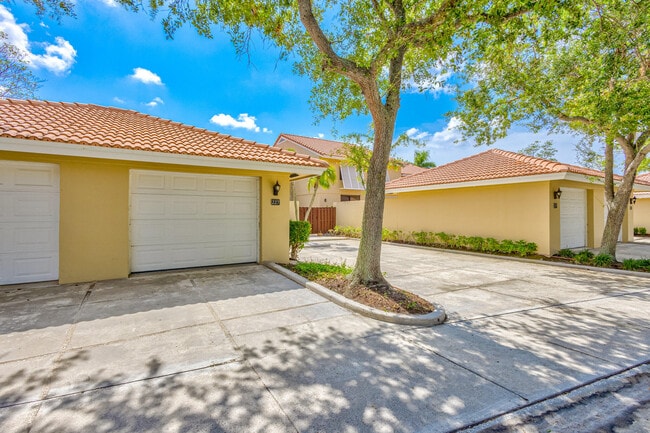 Photo - 227 Old Meadow Way