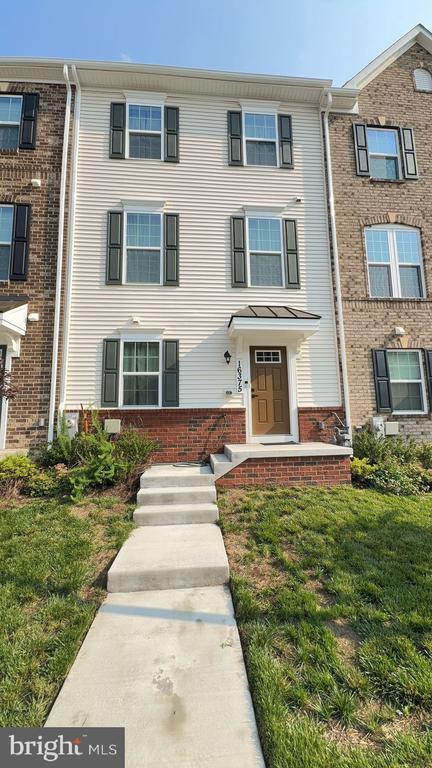 Photo - 16375 Fife Wy Townhome