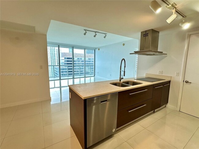 Photo - 495 Brickell Ave Unit 4011