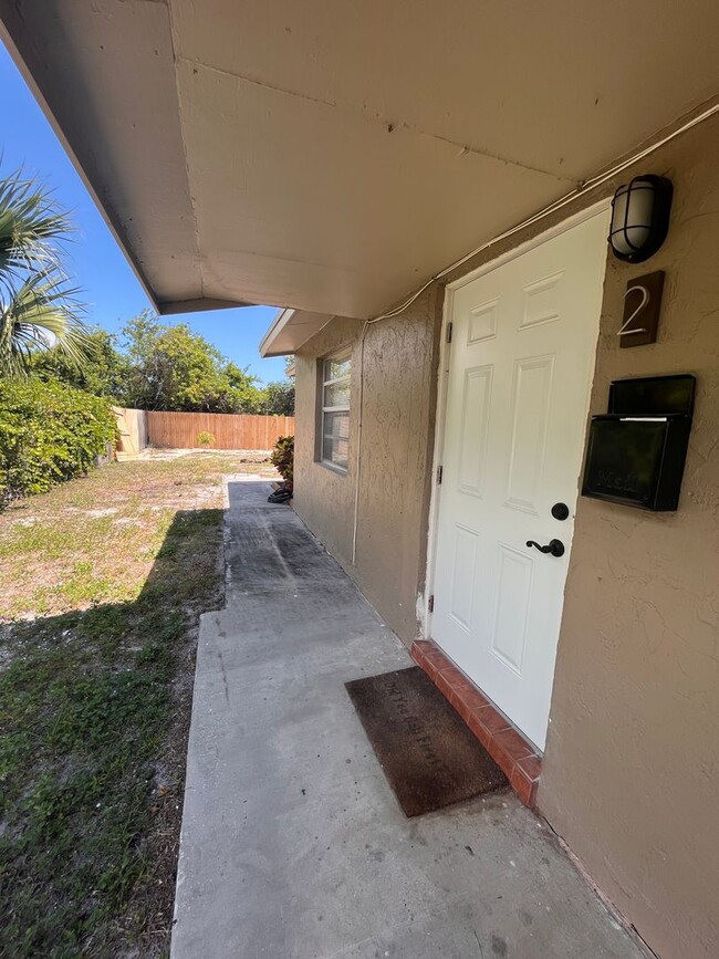 Building Photo - Allancar 164 Unit 2 Rental