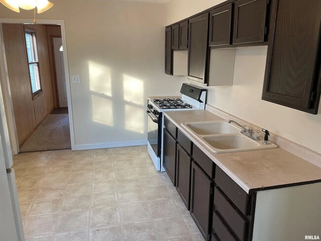 Photo - 2211 N Flora Ave