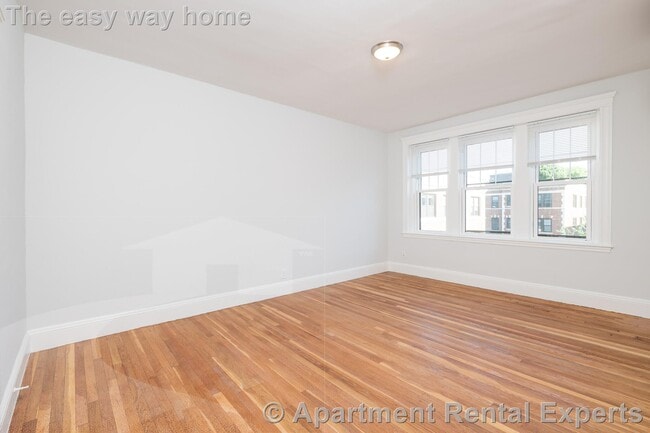 Building Photo - 18 A Forest St Unit #43