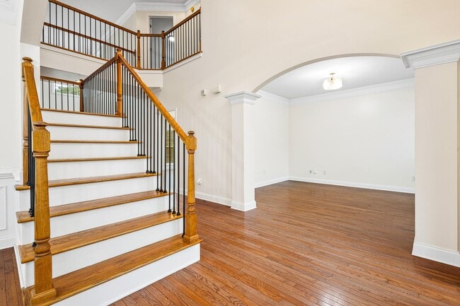 Photo - 2624 Crest Valley Dr