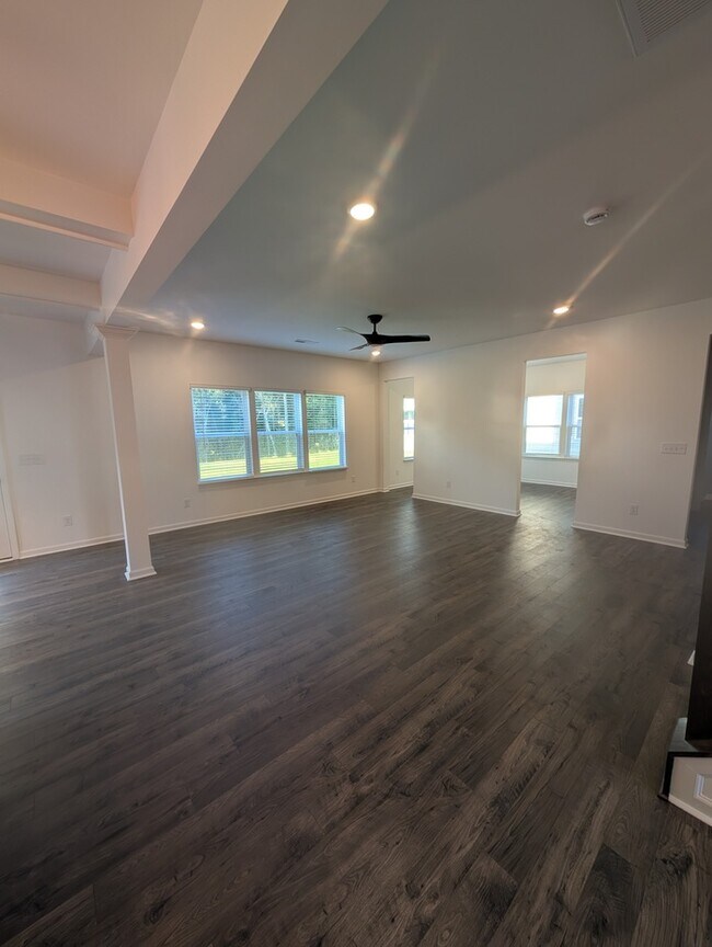Photo - BRAND NEW 4BD/2.5 Home in the Stonebridge ...
