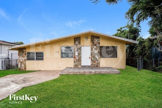 Building Photo - 1326 NW 72nd St Rental