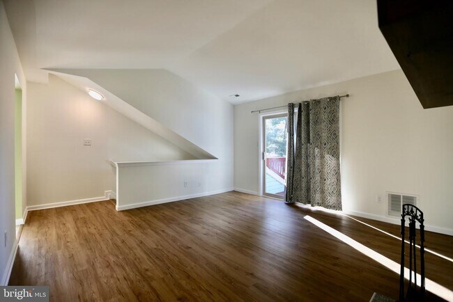 Photo - 442 Atlanta Court