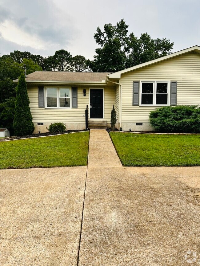 Building Photo - 5021 Bess Moore Rd Unit A Rental