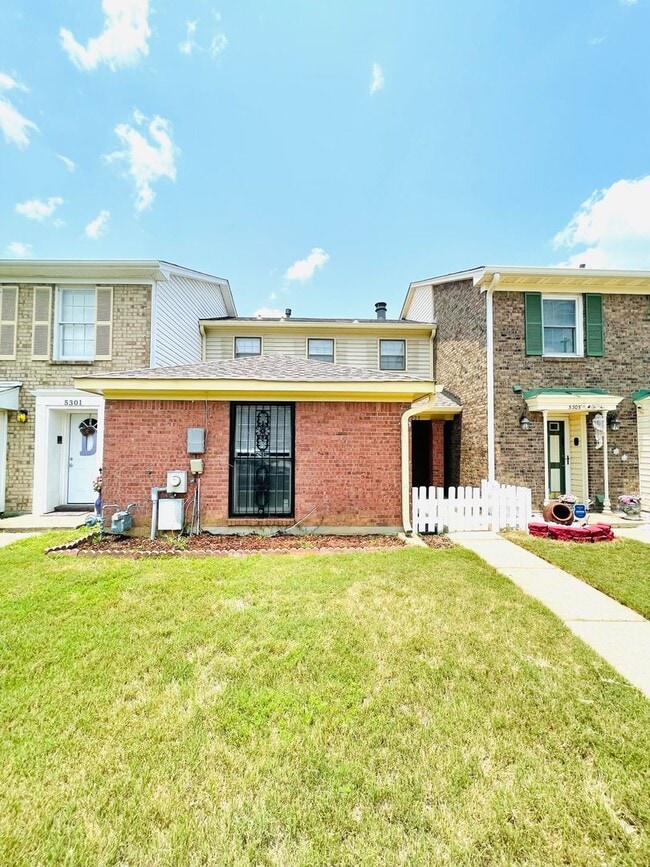 Building Photo - ** 3 bed 2 bath located off Vaughn Road **... Rental