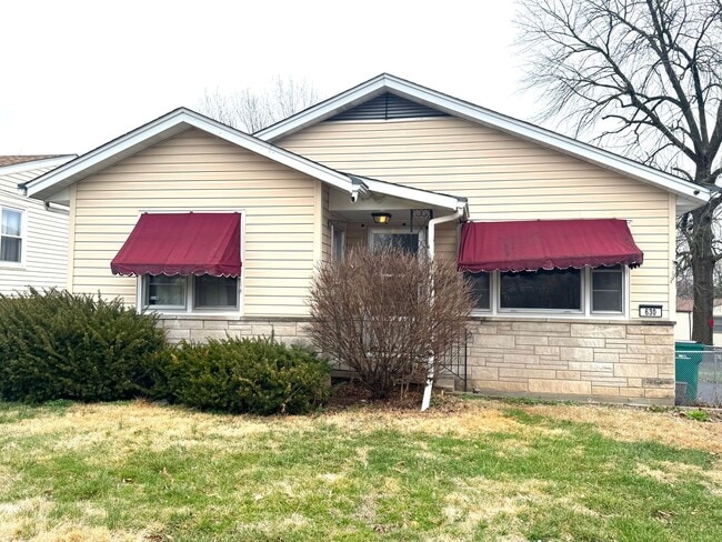 Photo - 2 Bed 1 Bath in WEBSTER GROVES w/ Fenced Yard