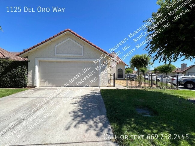 1125 Del Oro Way