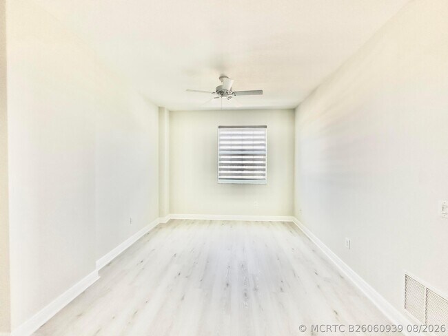 Photo - 610 Clematis St Unit 808