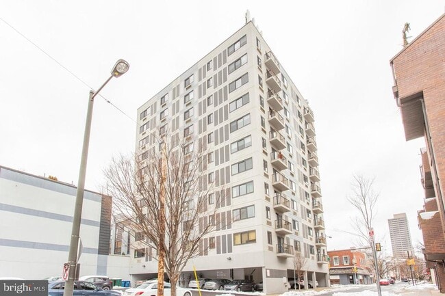 Building Photo - 2201 Cherry St Unit 704