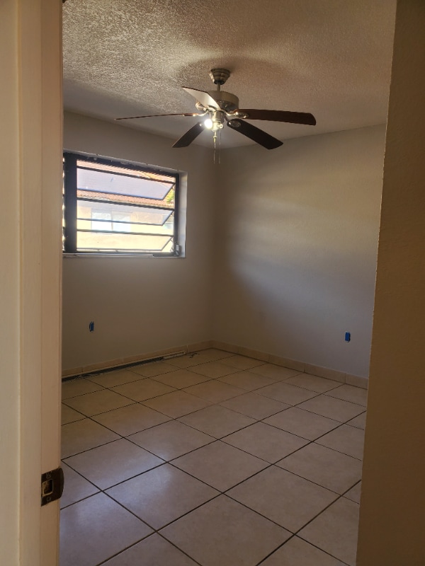 Photo - 1551 W 43rd Pl