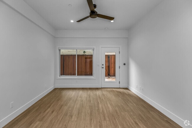 Building Photo - 1599 Green Rental